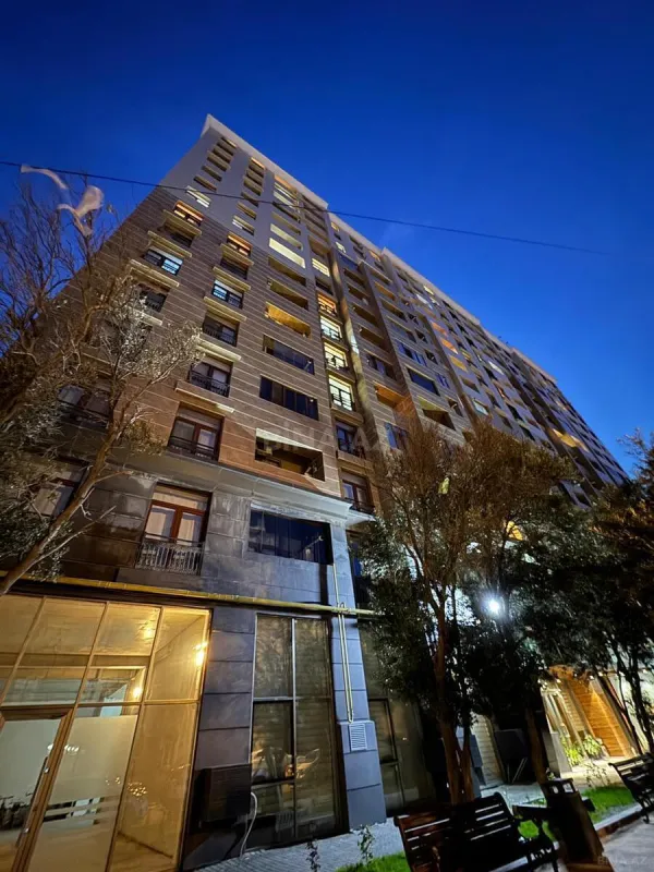Satılır 3 otaqlı mənzil 115 m²