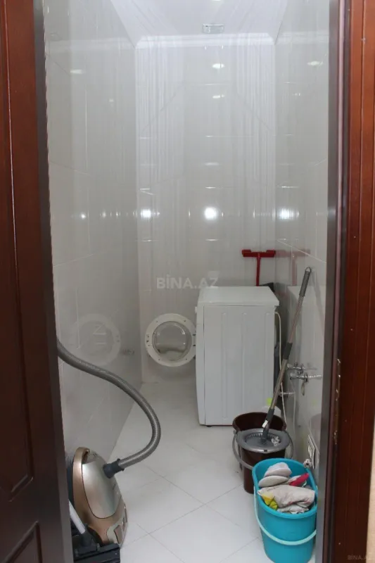 Satılır 4 otaqlı mənzil 220 m²