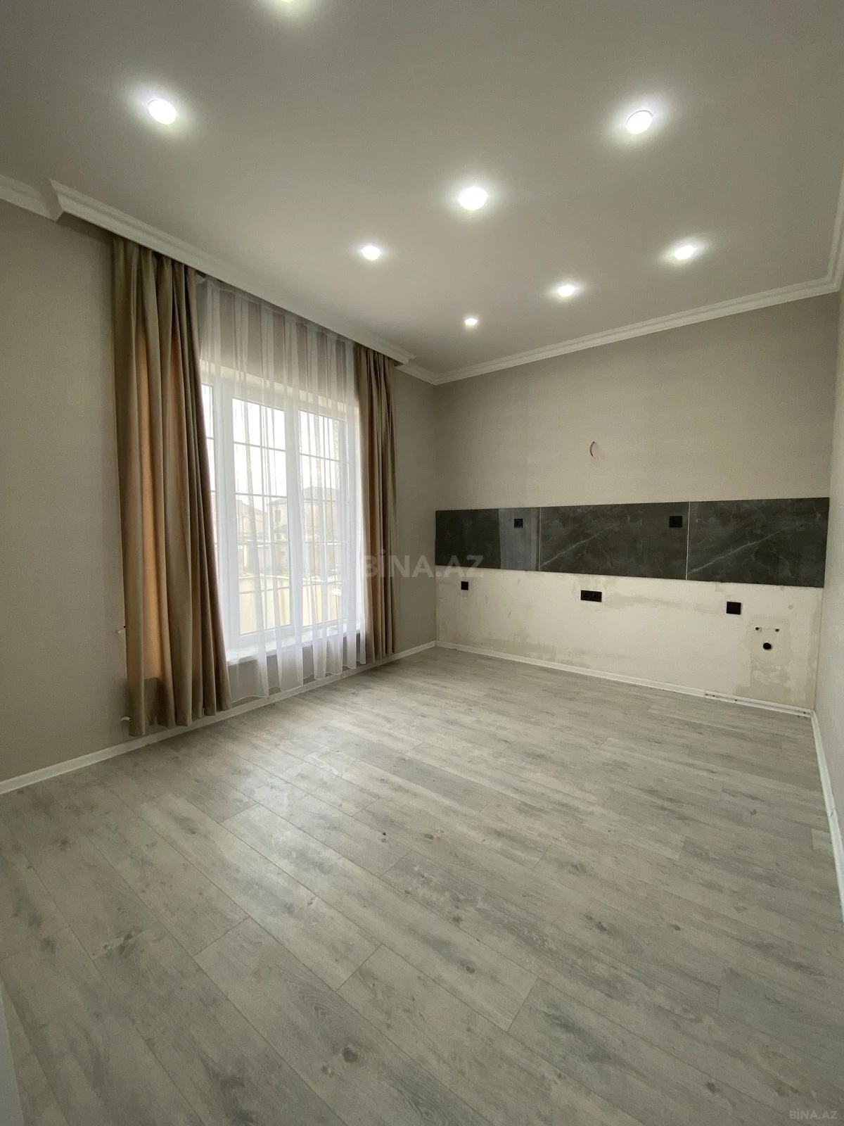 Satılır 4 otaqlı həyət evi 120 m²