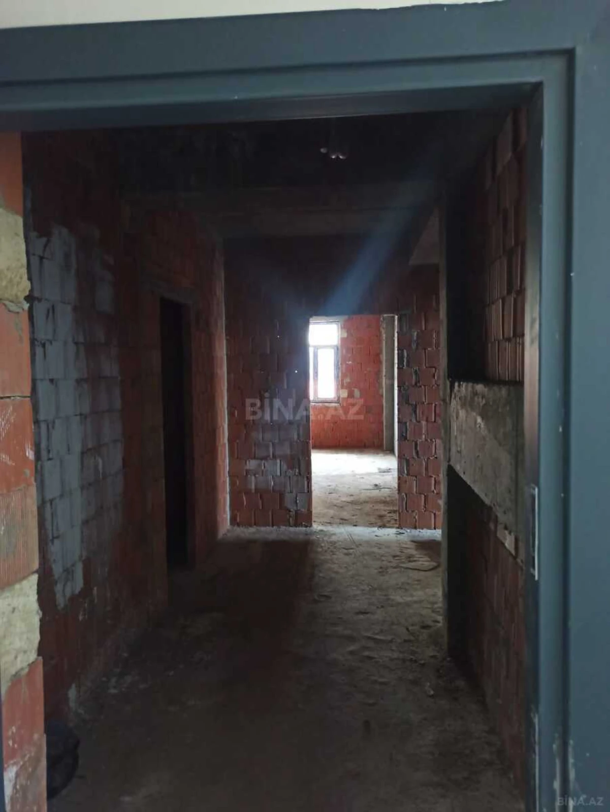 Satılır 3 otaqlı mənzil 146 m²