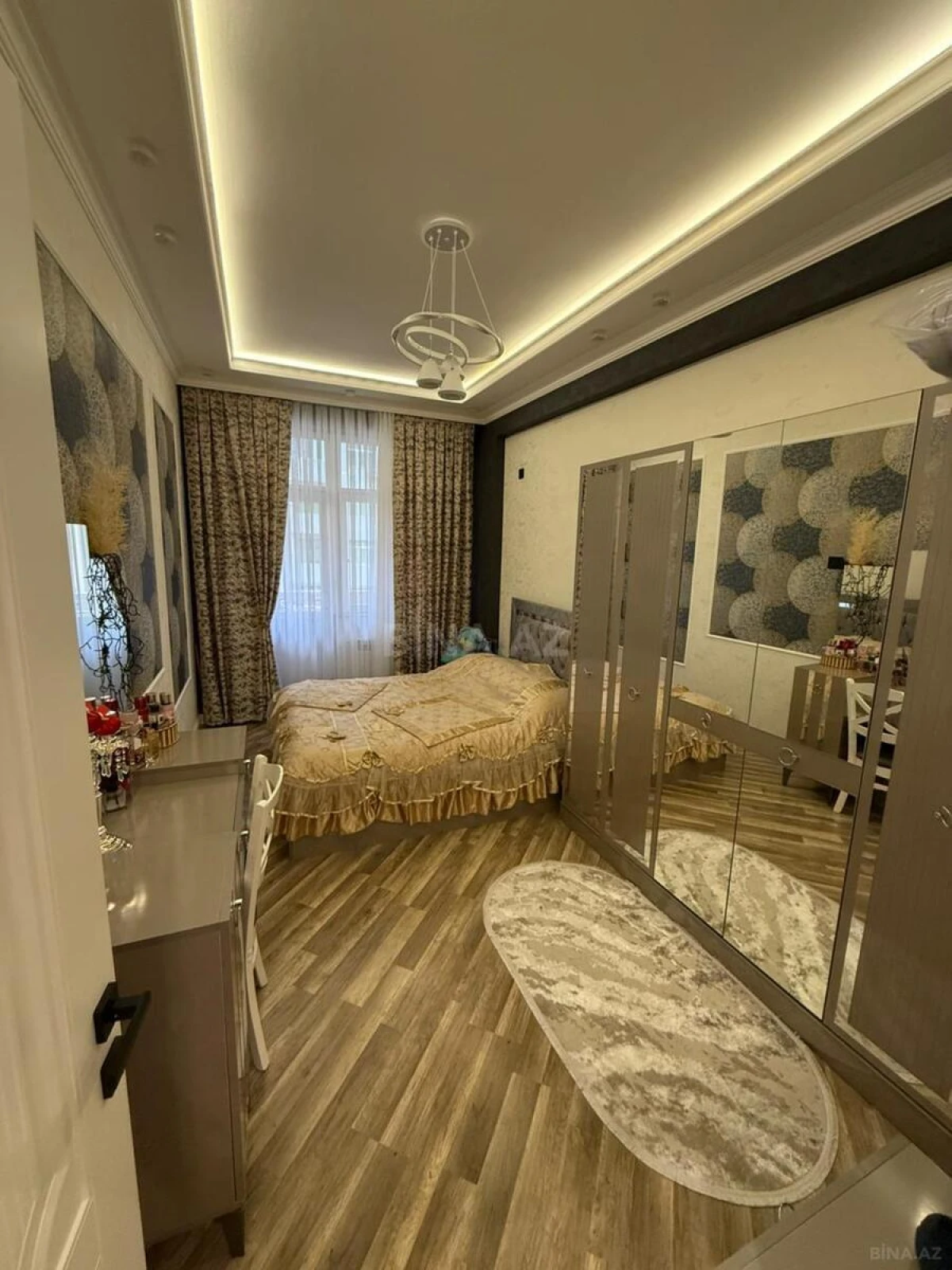 Satılır 2 otaqlı mənzil 65 m²