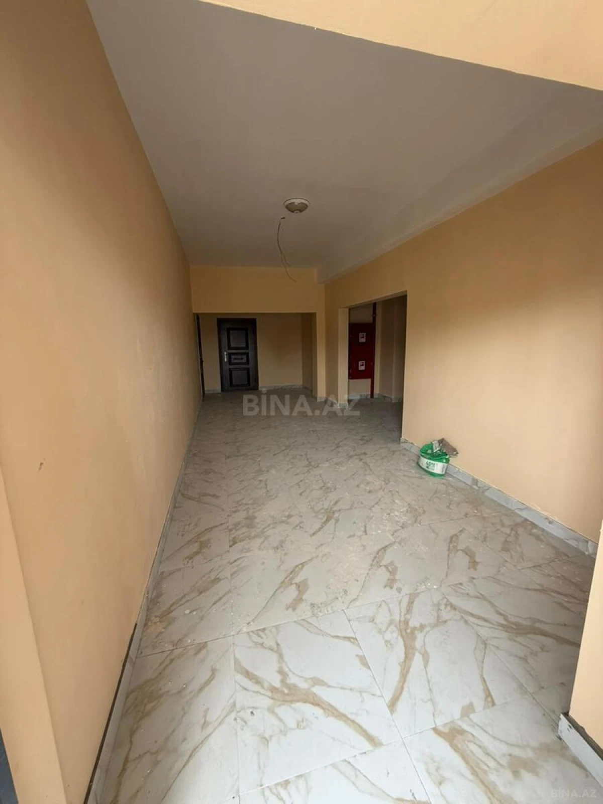 Satılır 1 otaqlı mənzil 84.6 m²
