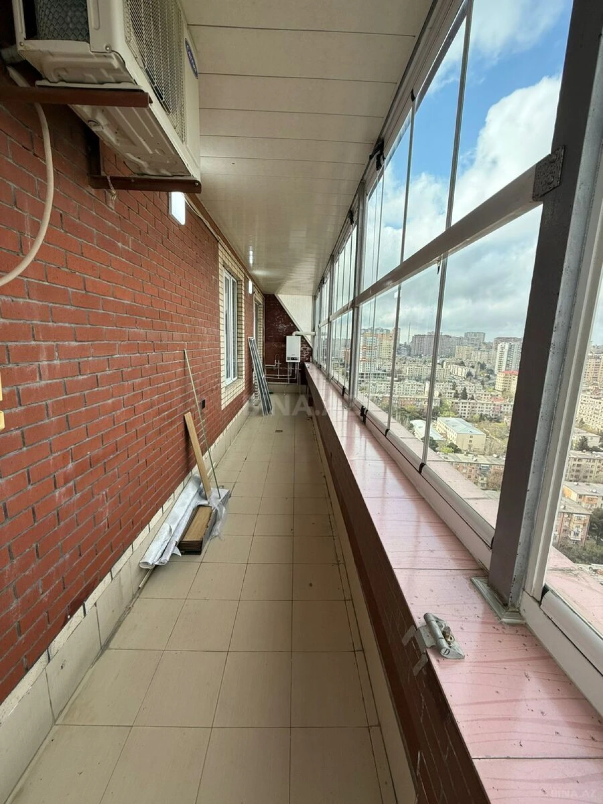 Satılır 3 otaqlı mənzil 90 m²