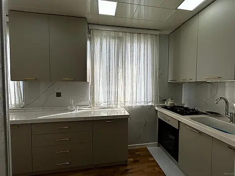 Satılır 3 otaqlı mənzil 70 m²