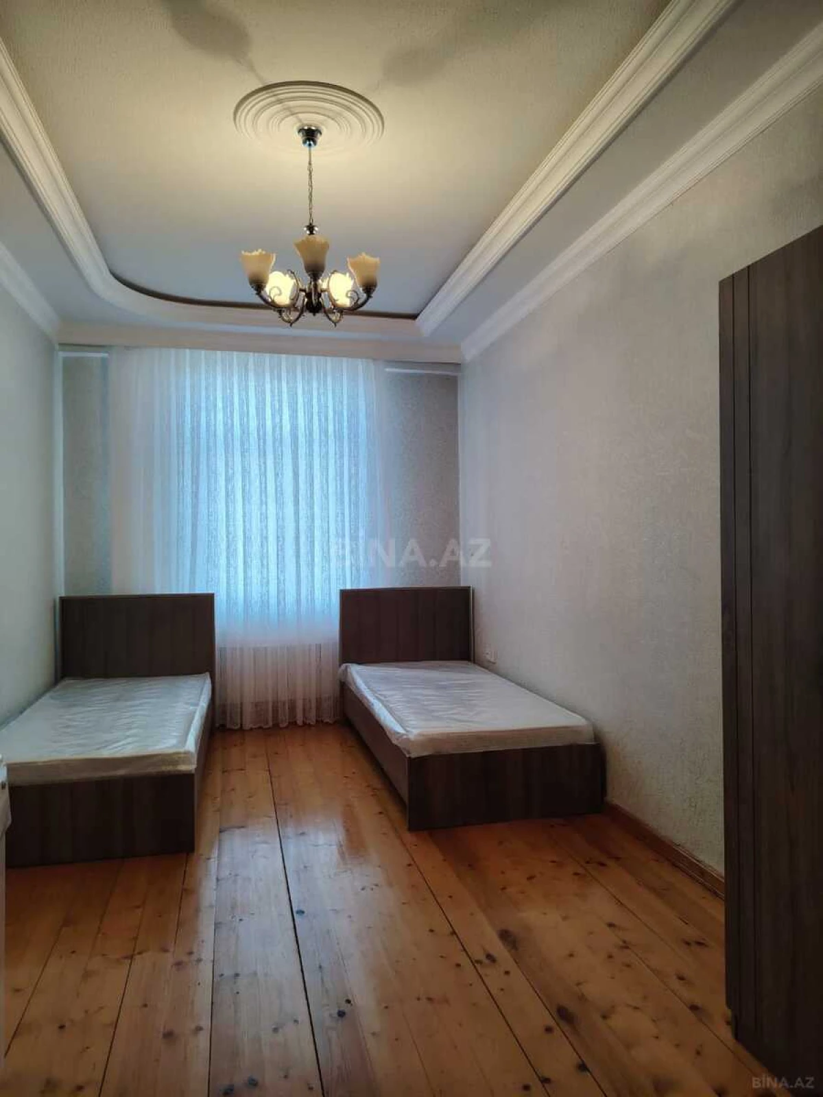Kirayə verilir 3 otaqlı mənzil 128 m²