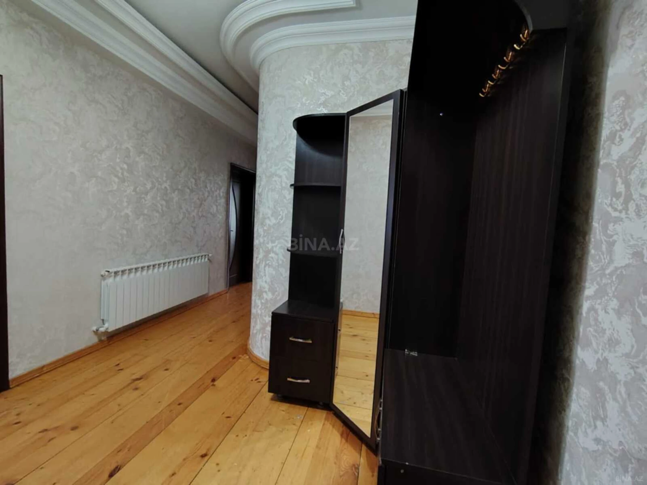 Kirayə verilir 3 otaqlı mənzil 128 m²