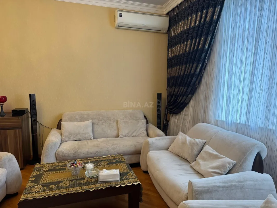 Satılır 3 otaqlı mənzil 123 m²
