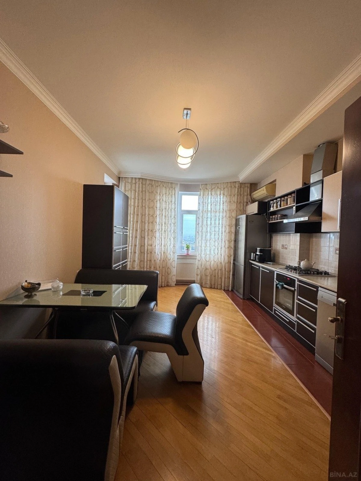 Satılır 3 otaqlı mənzil 123 m²