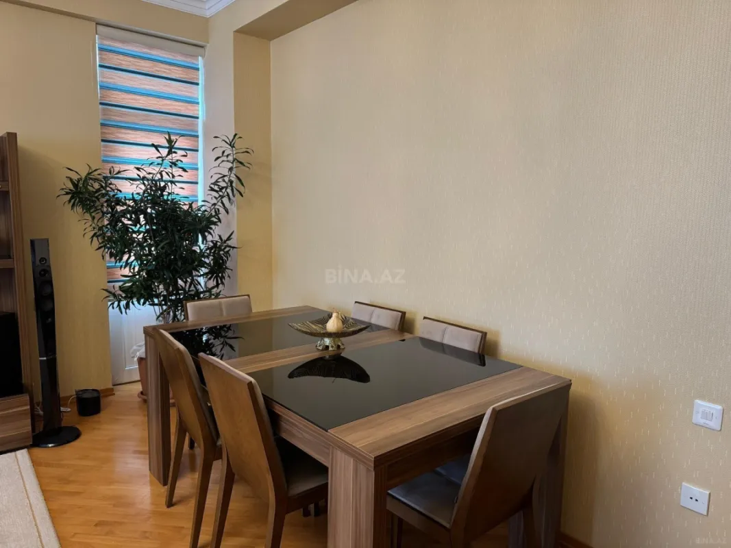Satılır 3 otaqlı mənzil 123 m²