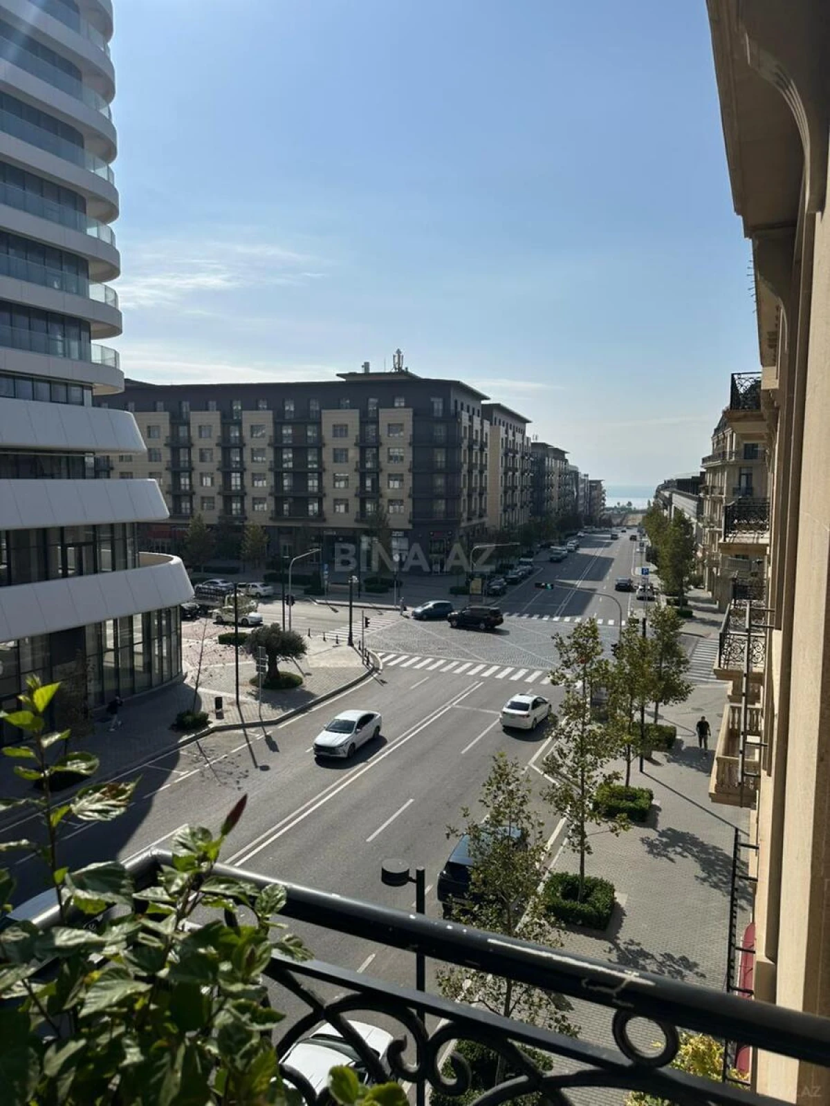 Kirayə verilir 4 otaqlı mənzil 135 m²