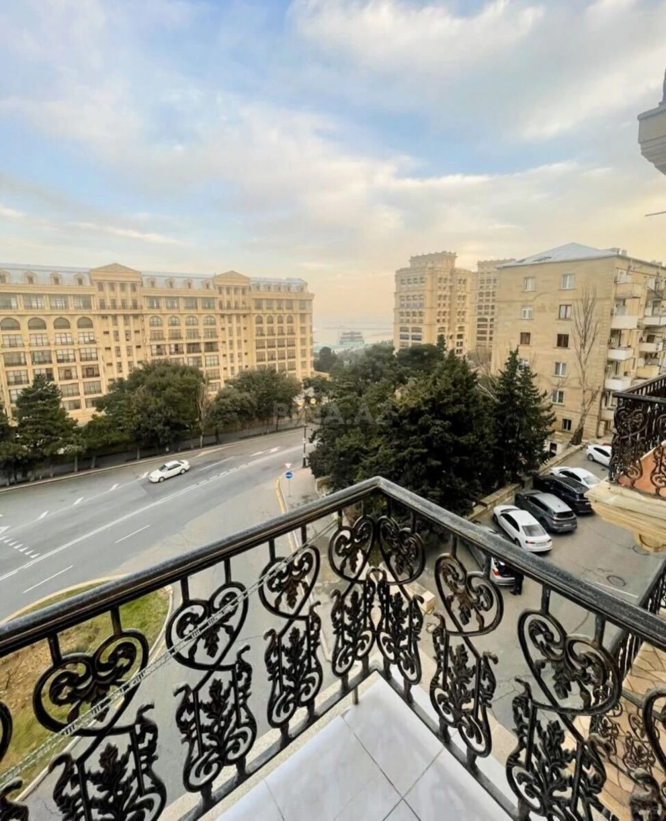 Satılır 2 otaqlı mənzil 65 m²