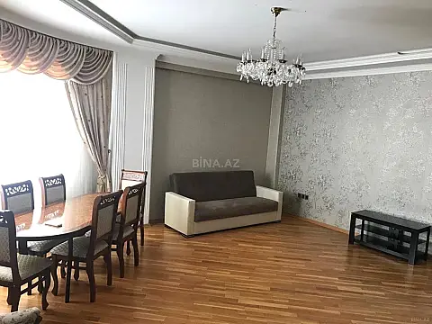 Kirayə verilir 3 otaqlı mənzil 130 m²