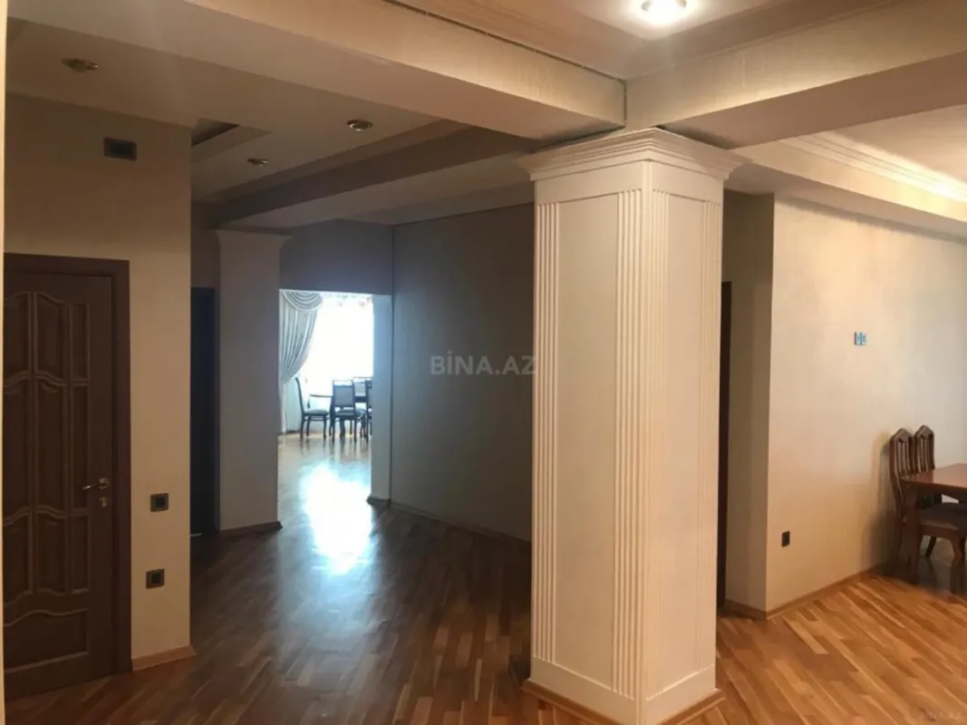 Kirayə verilir 3 otaqlı mənzil 130 m²