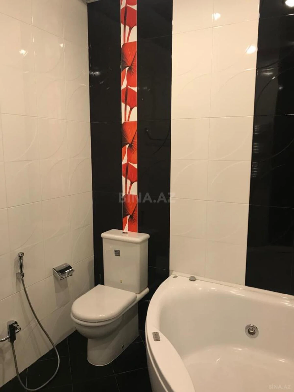 Kirayə verilir 3 otaqlı mənzil 130 m²