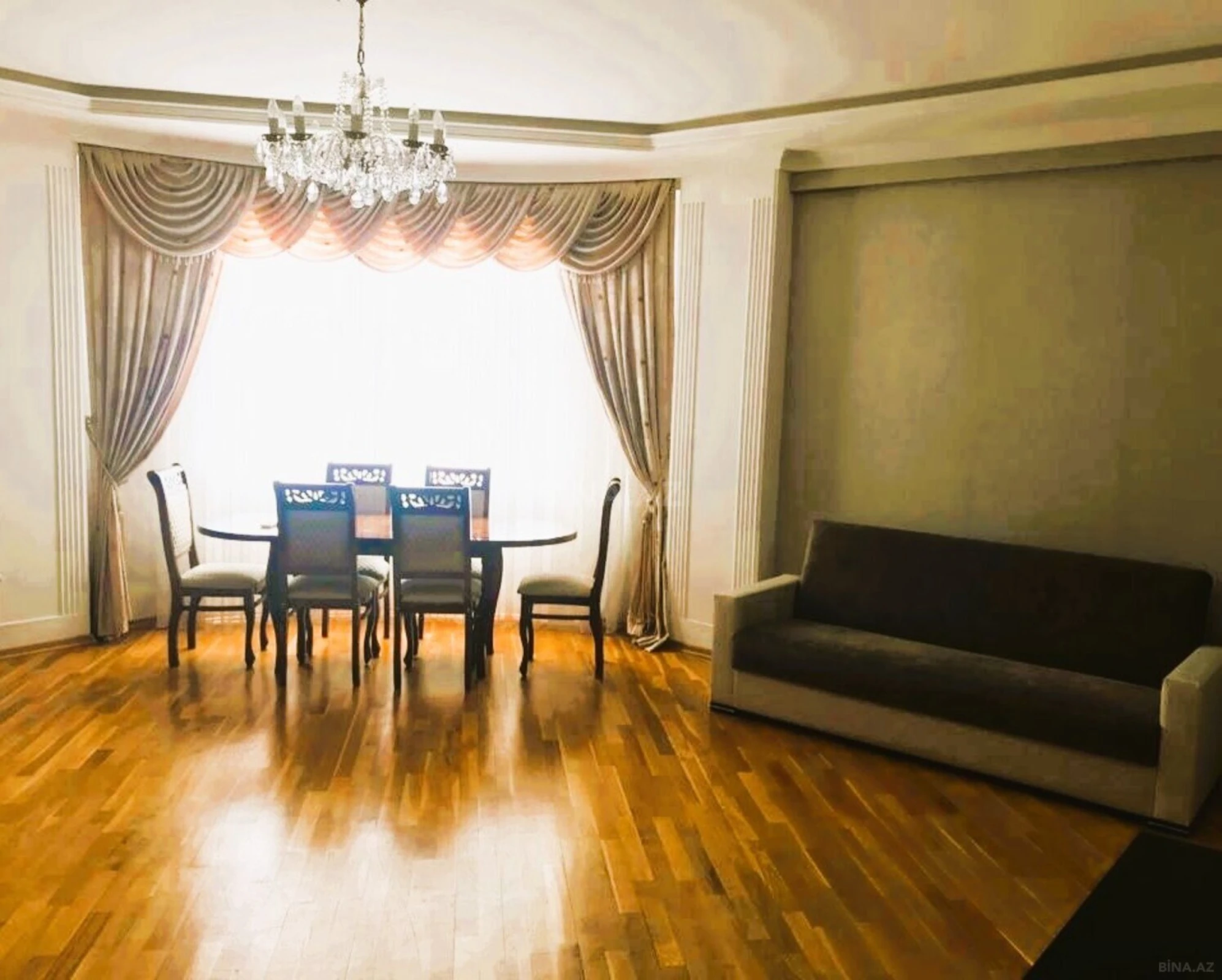 Kirayə verilir 3 otaqlı mənzil 130 m²