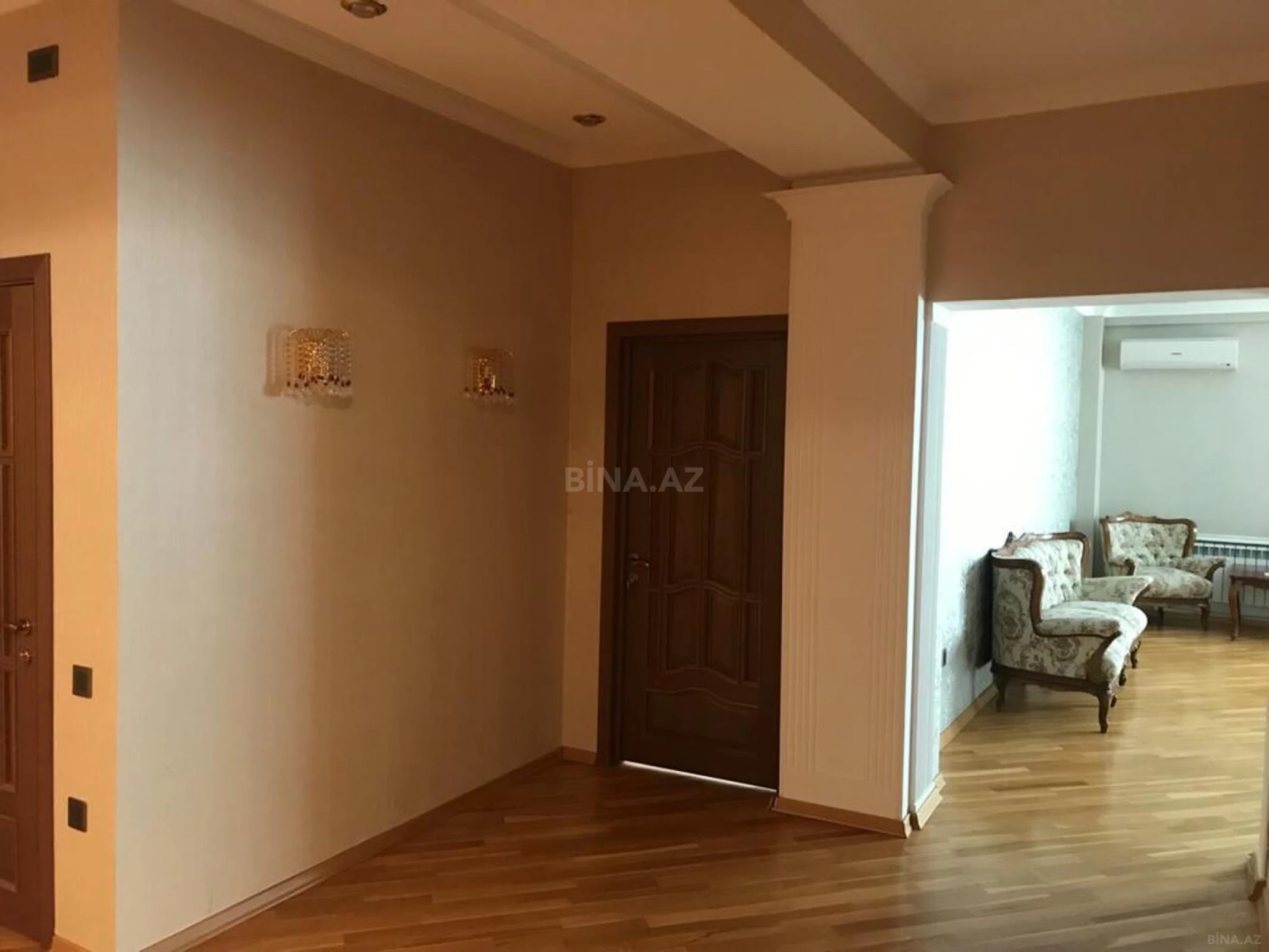 Kirayə verilir 3 otaqlı mənzil 130 m²
