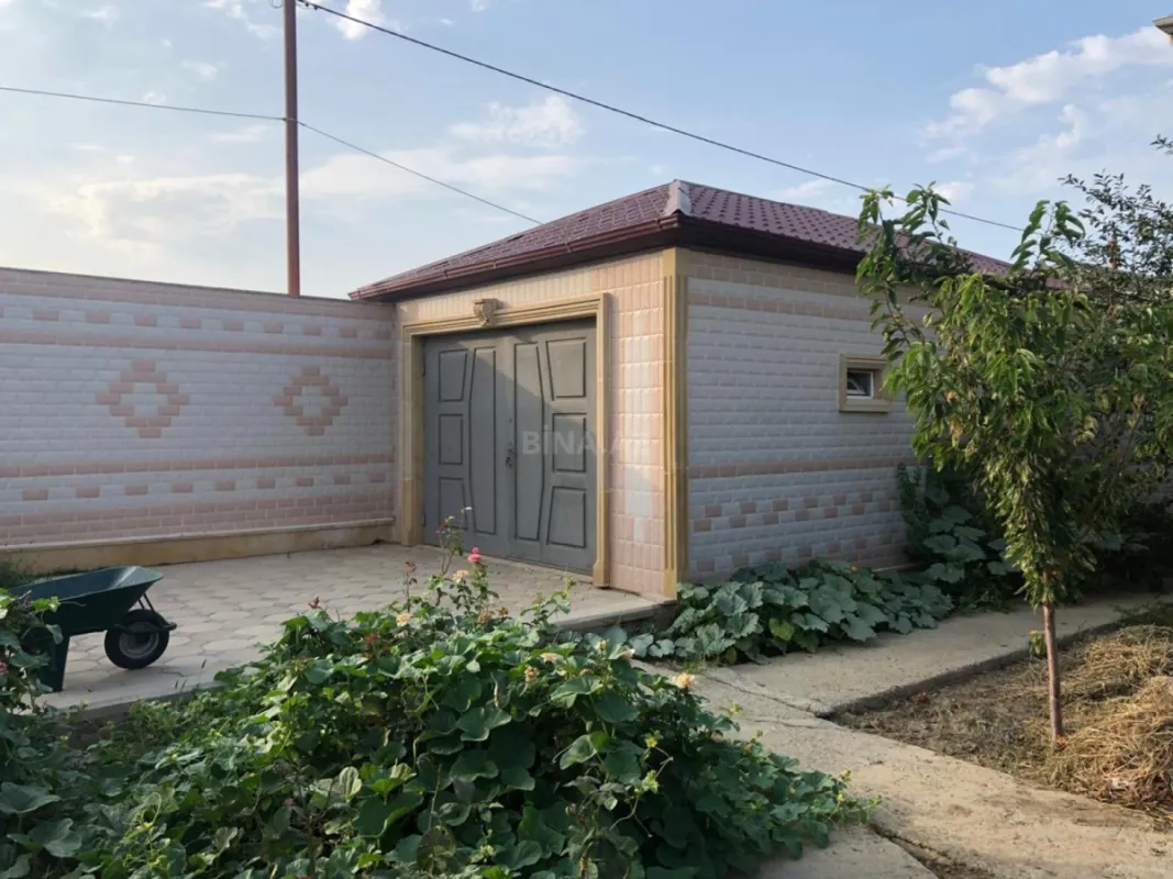 Satılır 7 otaqlı həyət evi 286 m²