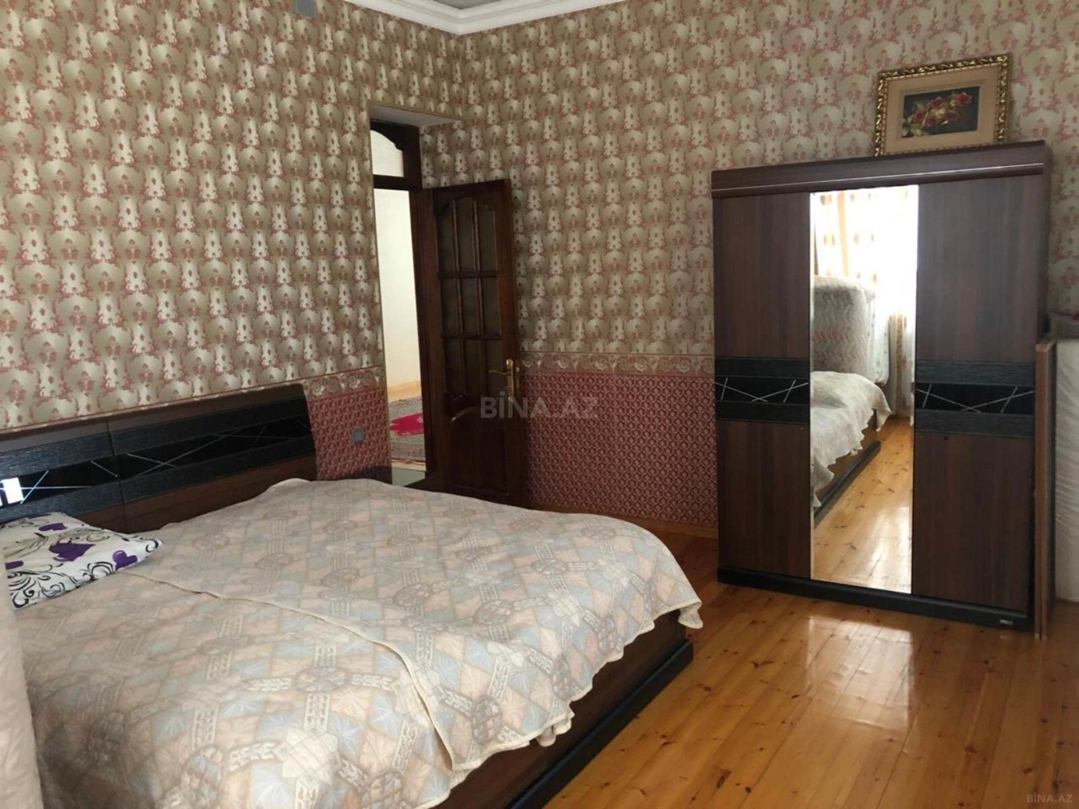 Satılır 7 otaqlı həyət evi 286 m²