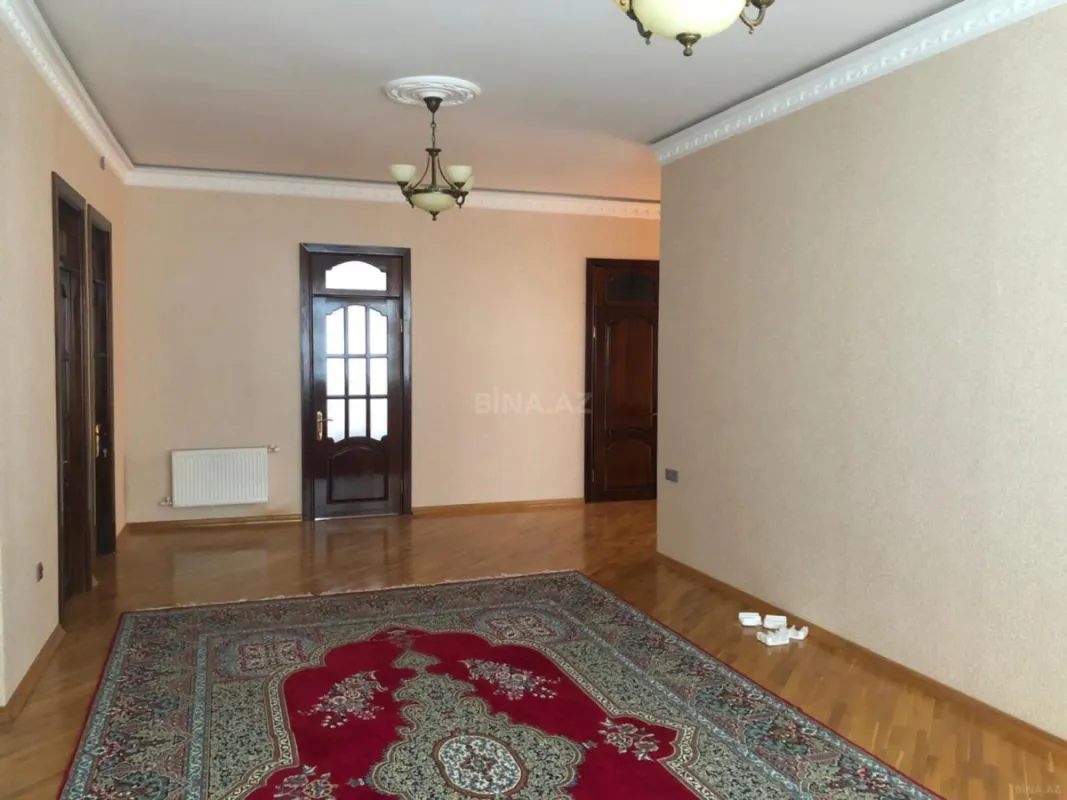 Satılır 7 otaqlı həyət evi 286 m²