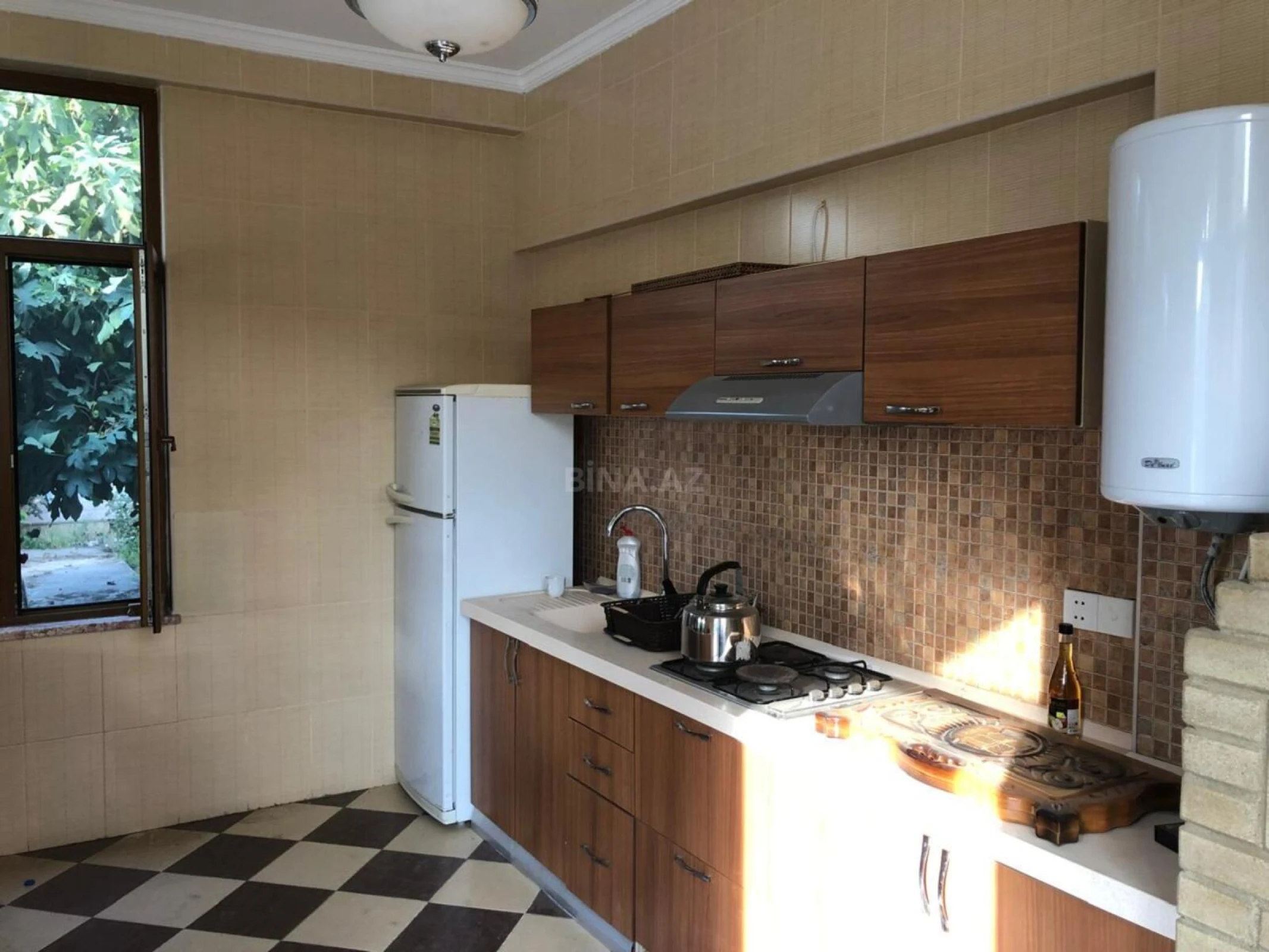 Satılır 7 otaqlı həyət evi 286 m²