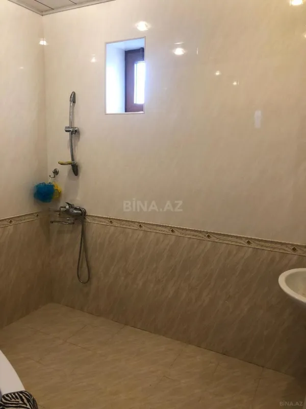 Satılır 7 otaqlı həyət evi 286 m²