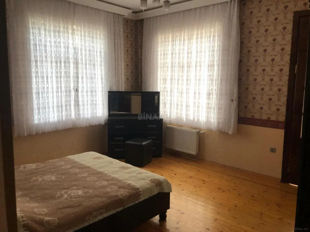 Satılır 7 otaqlı həyət evi 286 m²