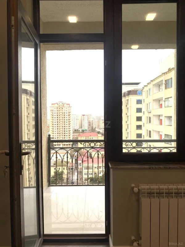Satılır 4 otaqlı mənzil 117 m²
