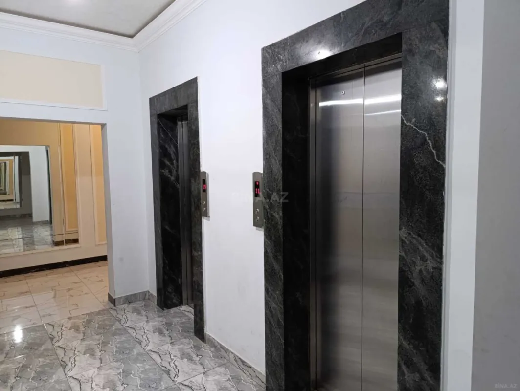Satılır 4 otaqlı mənzil 117 m²