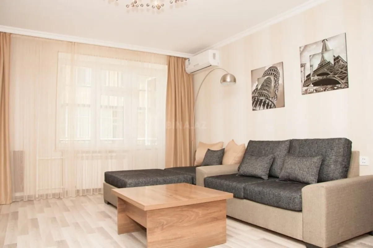 Kirayə verilir 2 otaqlı mənzil 56 m²