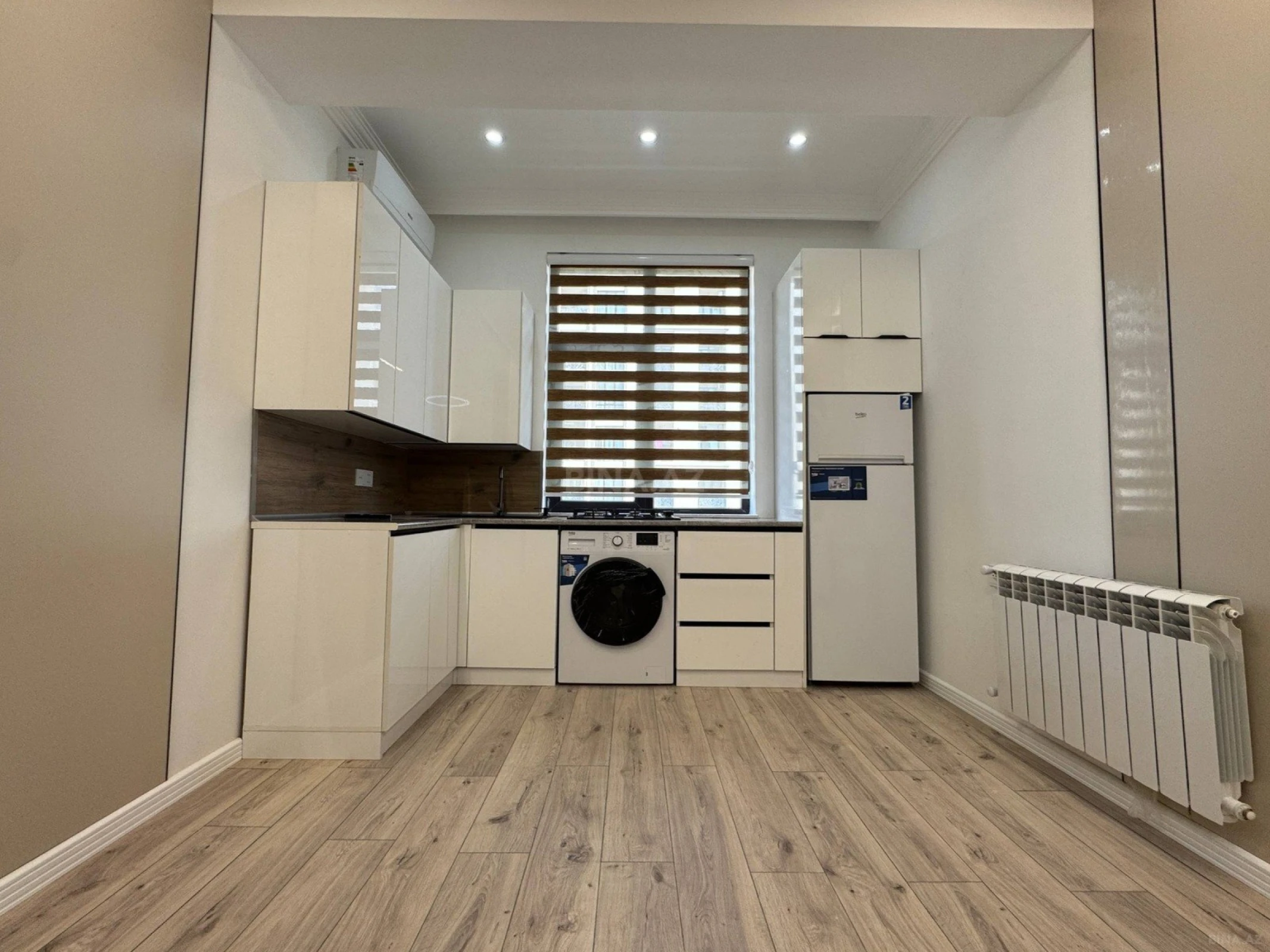 Satılır 2 otaqlı mənzil 57 m²