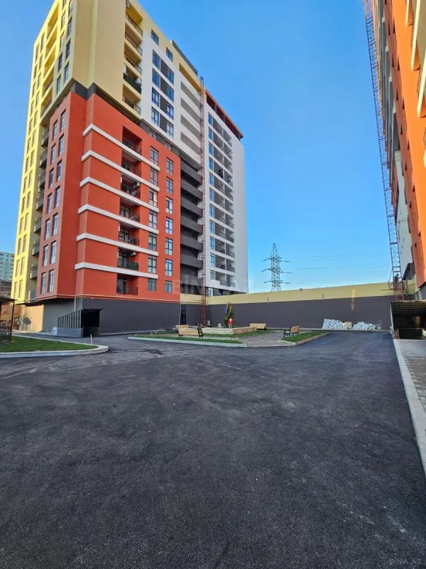 Satılır 3 otaqlı mənzil 113 m²