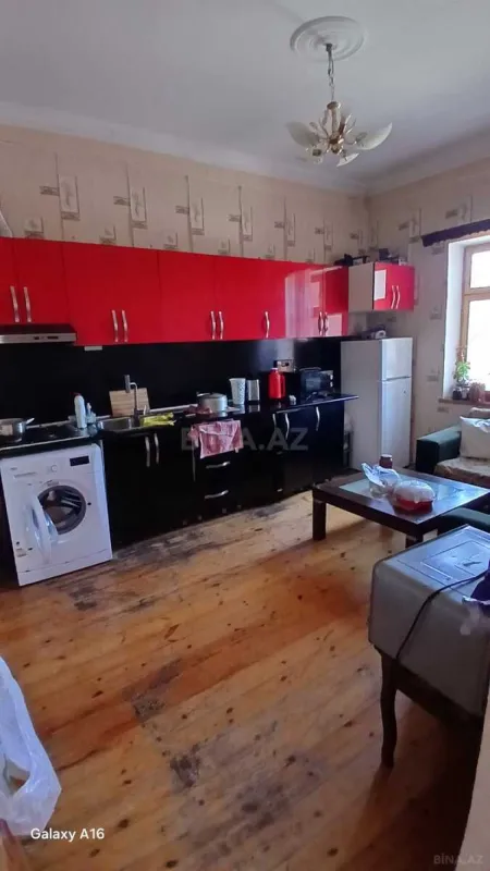 Satılır 7 otaqlı həyət evi 140 m²