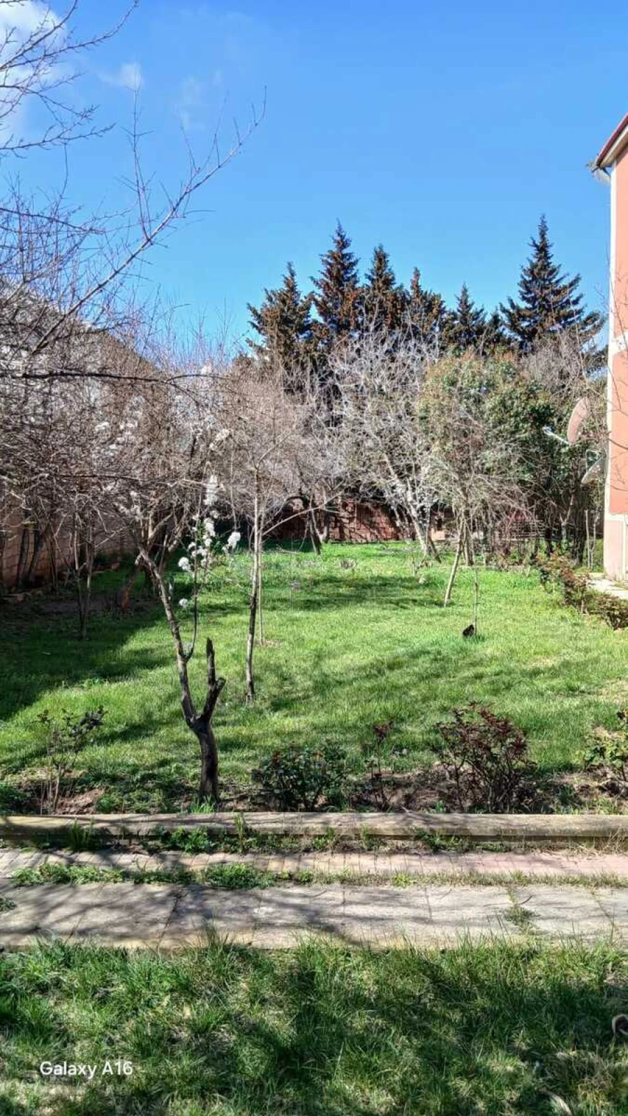 Satılır 7 otaqlı həyət evi 140 m²