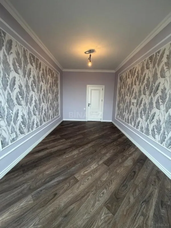 Satılır 4 otaqlı mənzil 117 m²