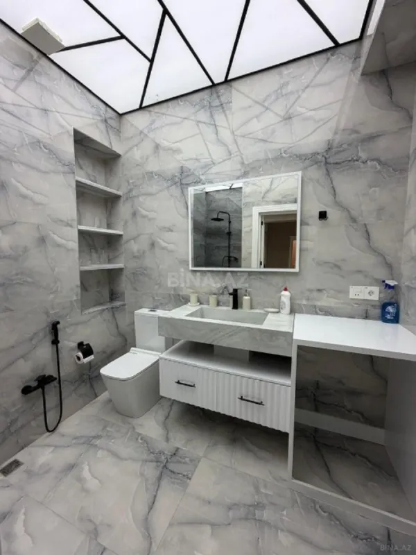 Satılır 4 otaqlı mənzil 117 m²