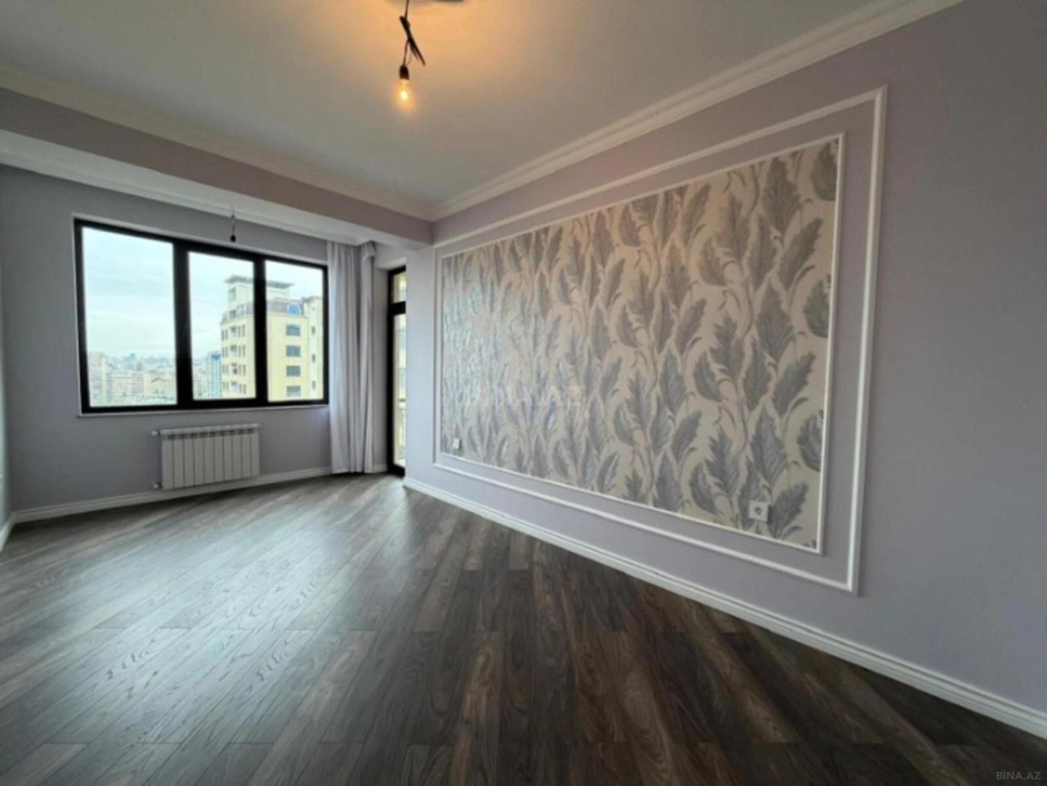 Satılır 4 otaqlı mənzil 117 m²