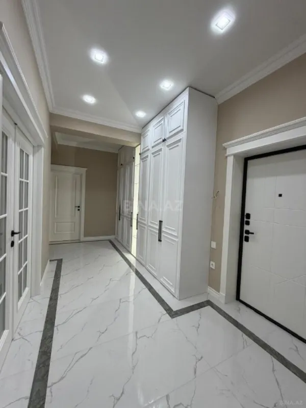 Satılır 4 otaqlı mənzil 117 m²