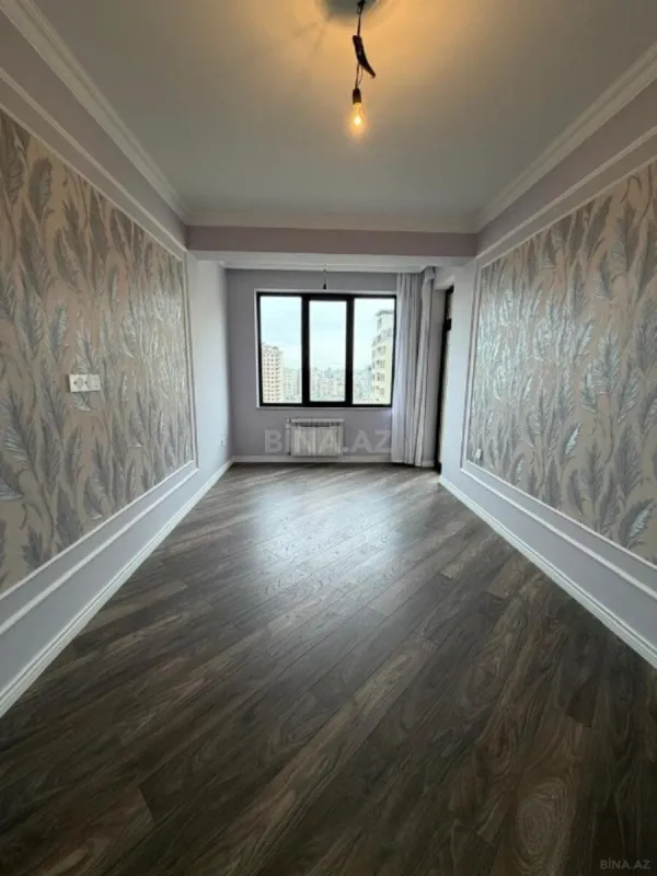 Satılır 4 otaqlı mənzil 117 m²