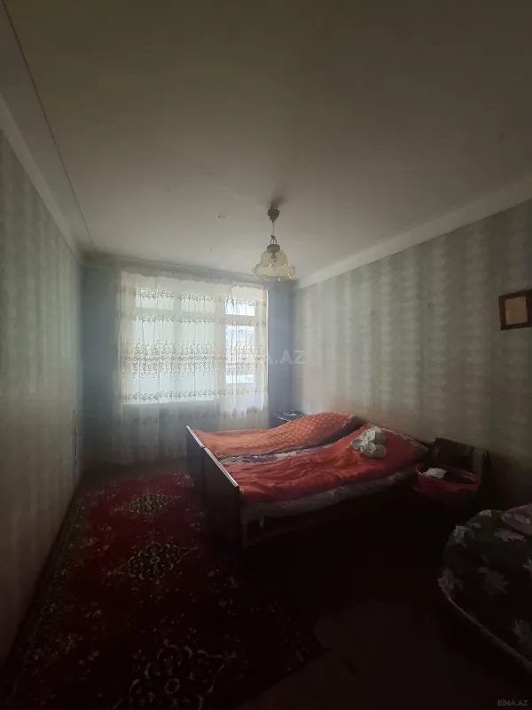 Satılır 4 otaqlı mənzil 110 m²