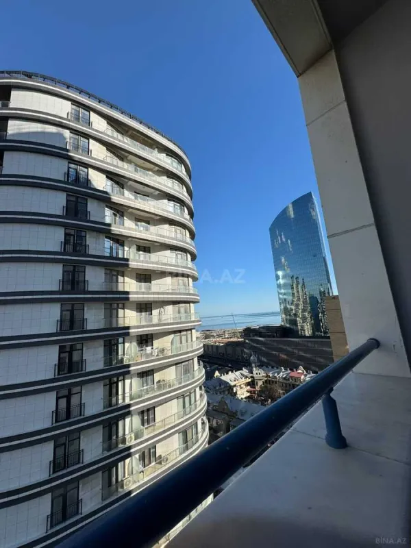 Kirayə verilir 4 otaqlı mənzil 200 m²