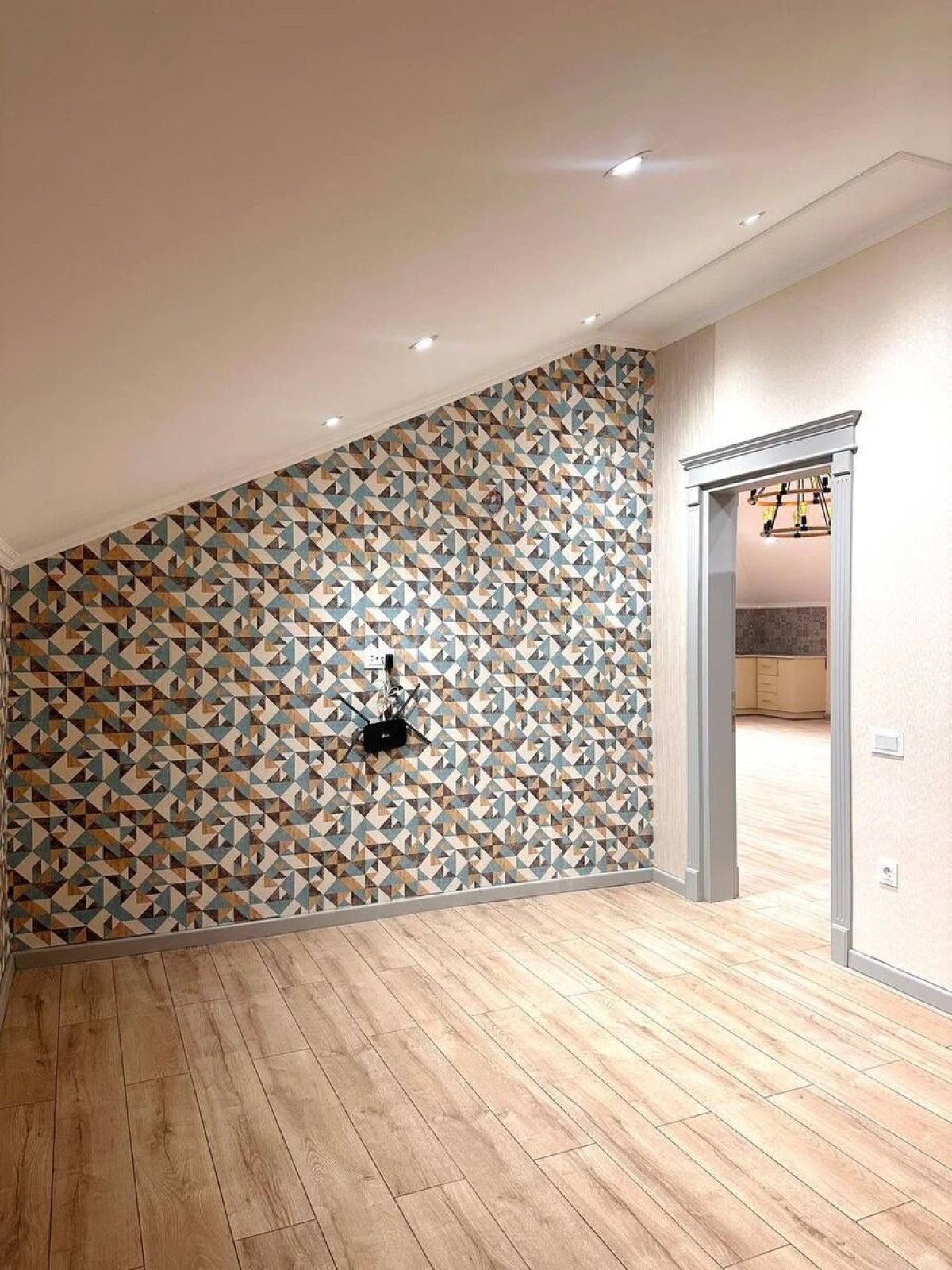 Satılır 9 otaqlı həyət evi 437 m²