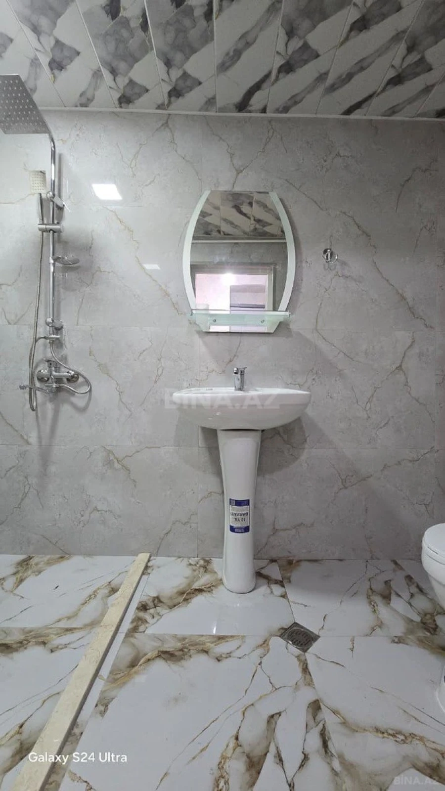 Satılır 2 otaqlı mənzil 42 m²