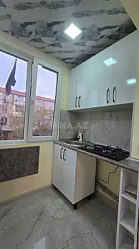Satılır 2 otaqlı mənzil 42 m²