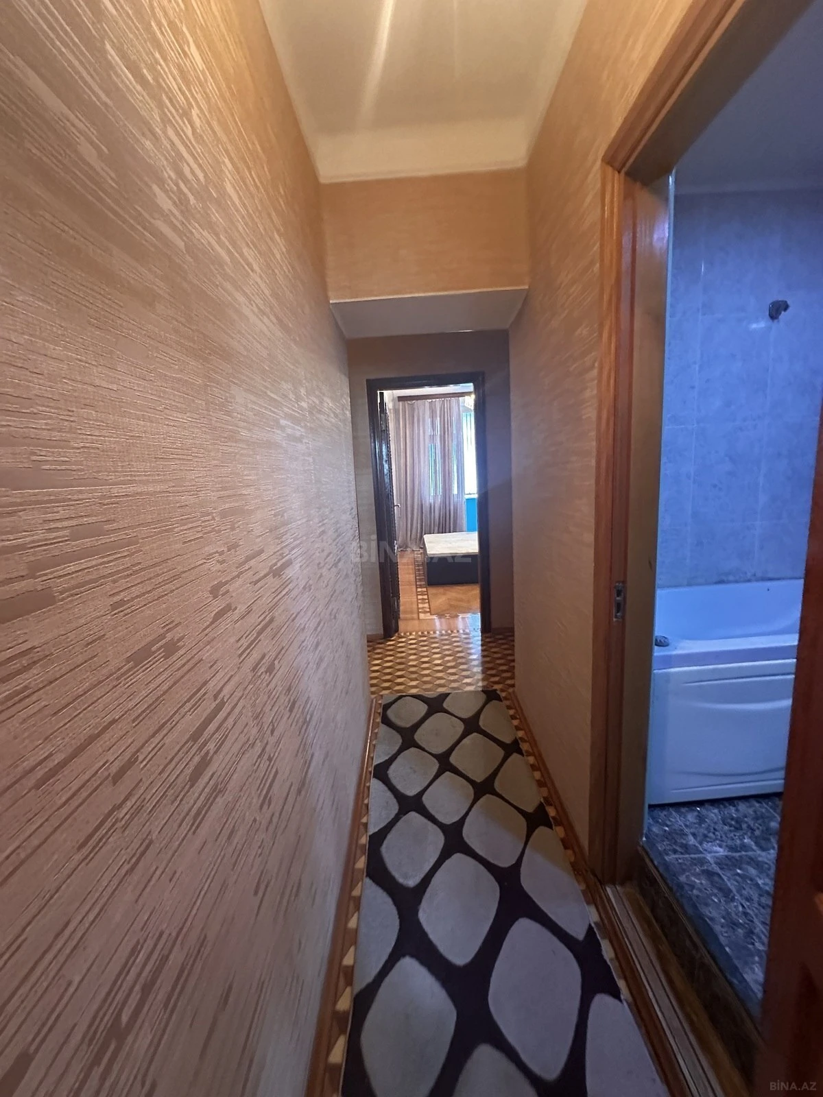 Satılır 3 otaqlı mənzil 82 m²