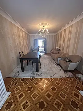 Satılır 3 otaqlı mənzil 82 m²