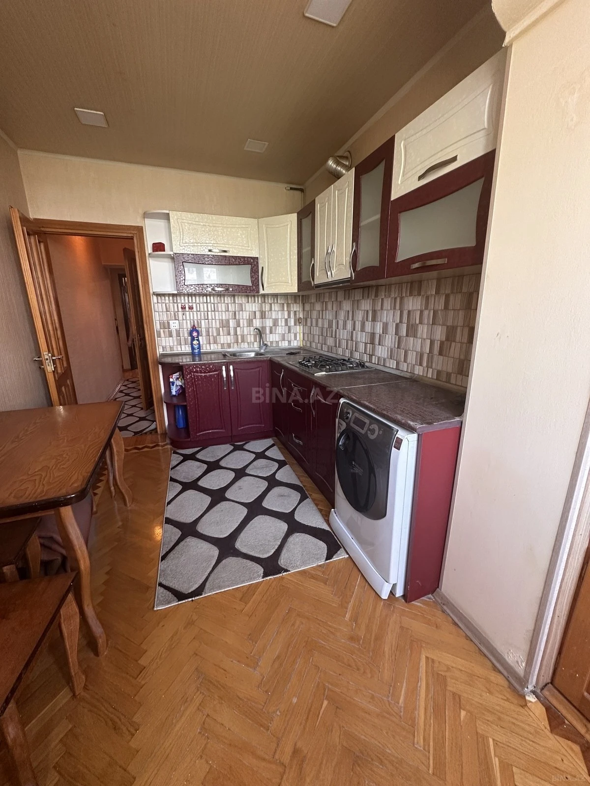 Satılır 3 otaqlı mənzil 82 m²