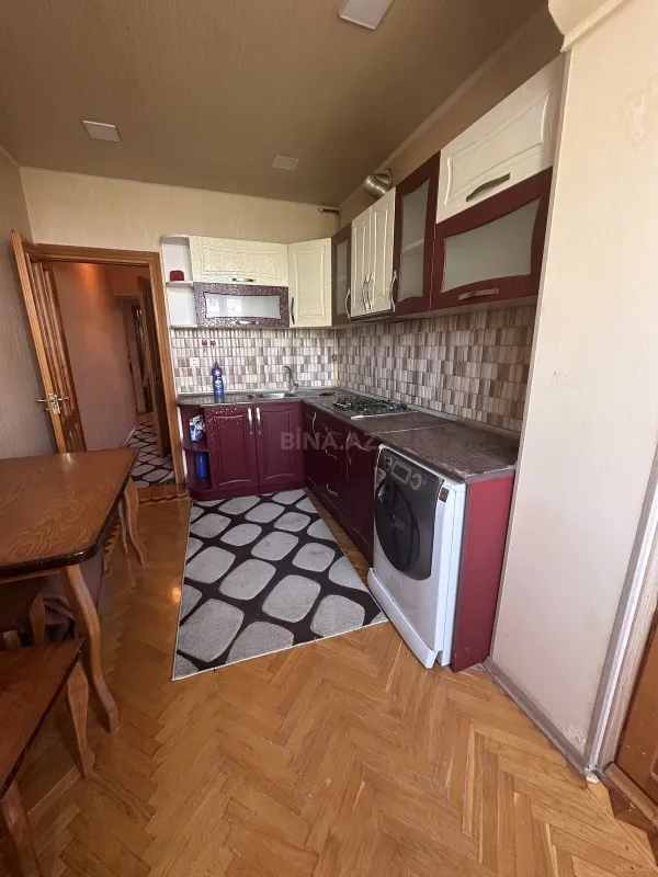 Satılır 3 otaqlı mənzil 82 m²
