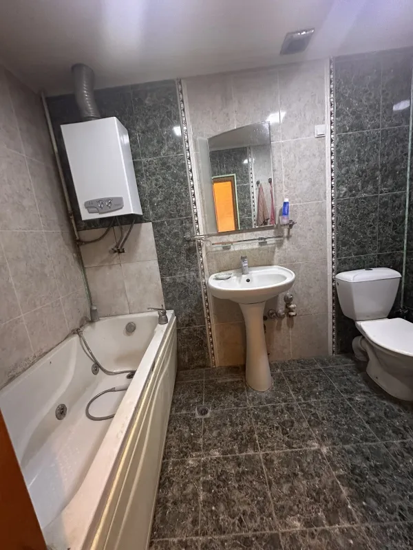Satılır 3 otaqlı mənzil 82 m²