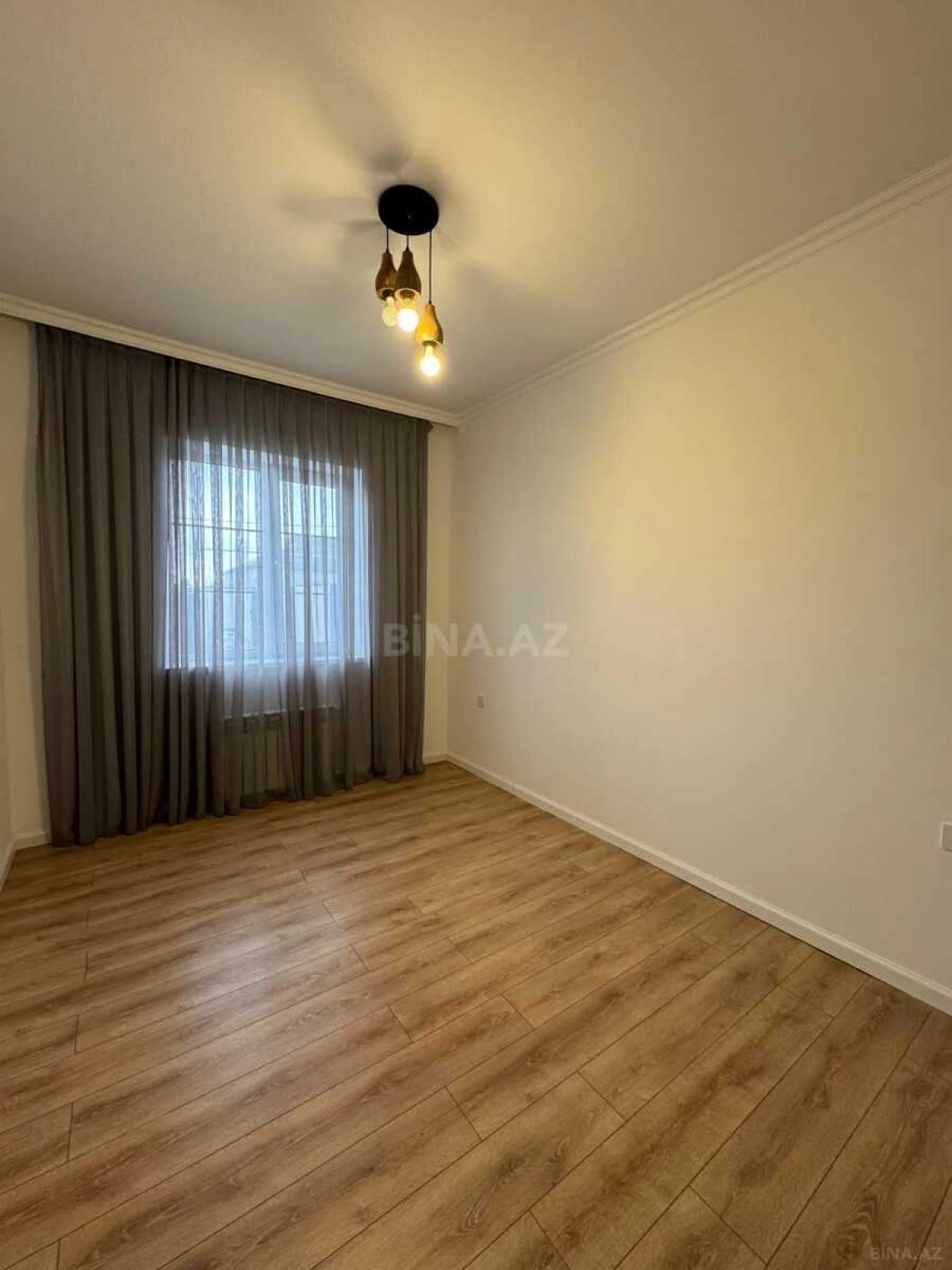 Satılır 5 otaqlı həyət evi 155 m²