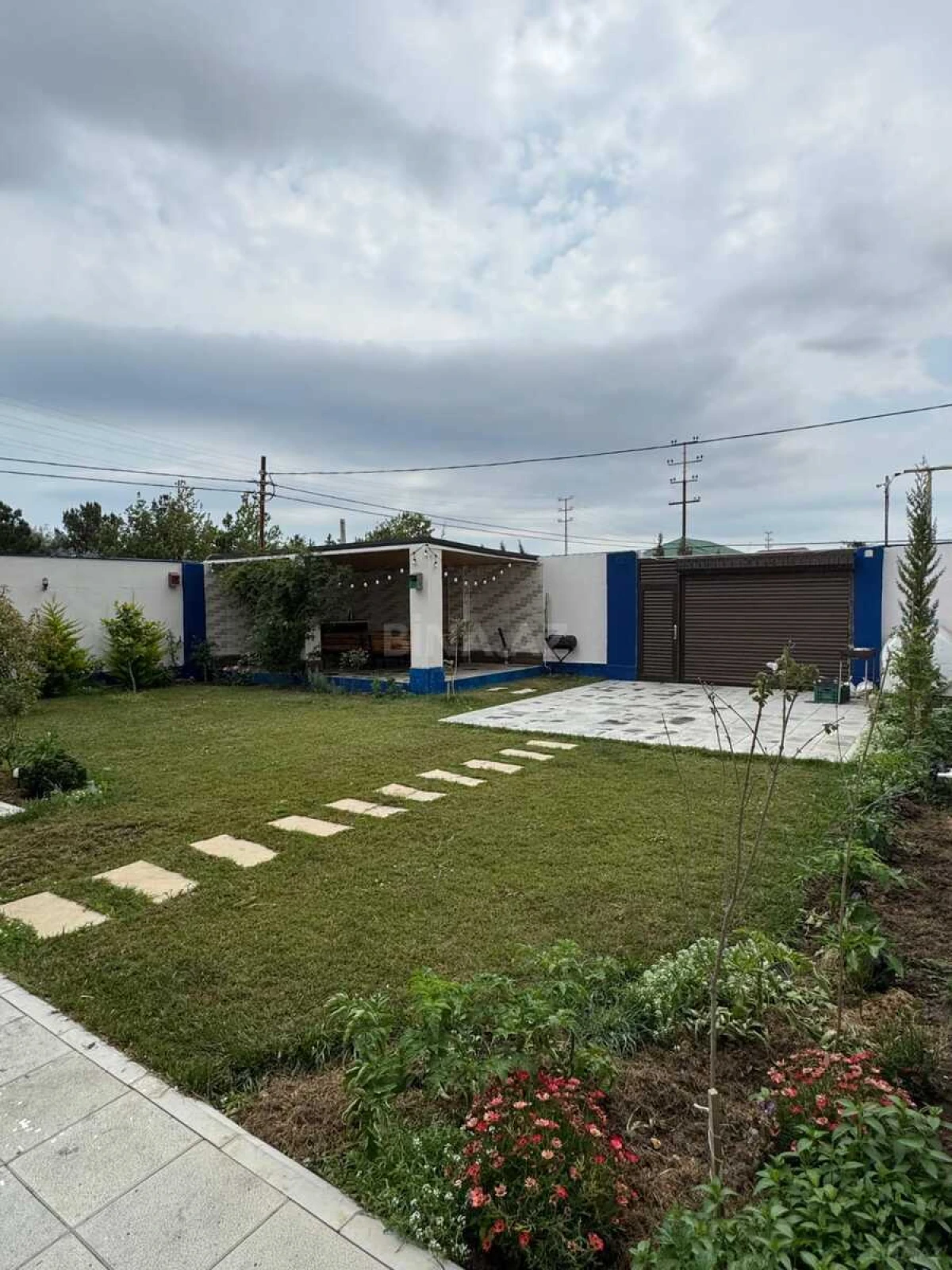 Satılır 5 otaqlı həyət evi 155 m²